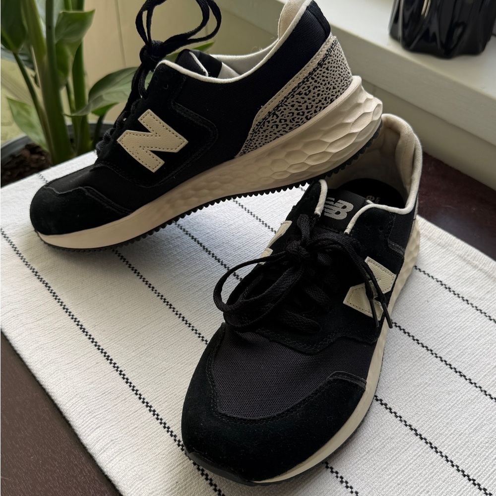 New Balance X70 Black and Cream Athletic Sneakers Brand New - Picture 4 of 15